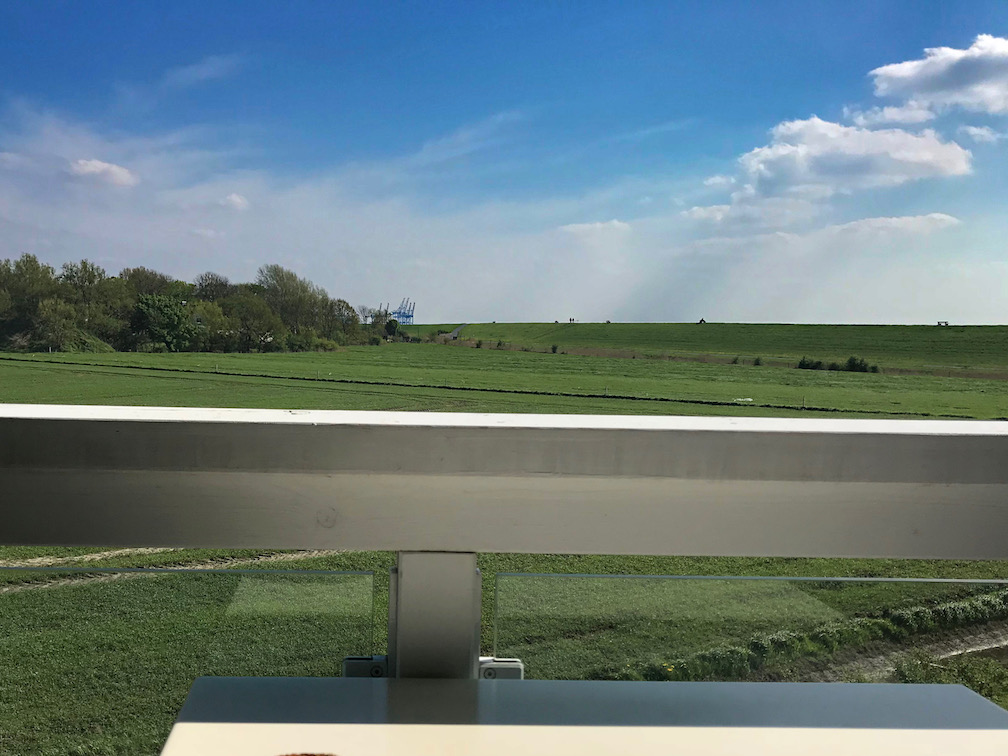 Blick auf den Deich